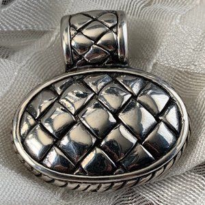 .925 STERLING SILVER QUILT PENDANT BOLD BEAUTIFUL